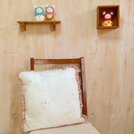 フリル刺繍ぷにクッションカバー　１点もの