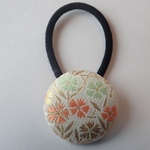 金襴　白　くるみボタンヘアゴム38mm