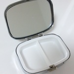 冬の贈り物ピルケース（四角）