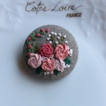 刺繍ブローチ