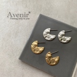 【145】crescent moon pierce 〜ステンレス製ポスト〜