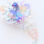 虹色紫陽花ブローチ　白ガクアジサイ　2