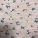 ダブルガーゼ  生地　カワウソ　ピンク