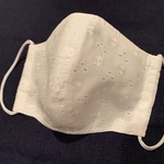 【値下げしました】夏用マスク／涼しい/薄手大人用大きめ/刺繍レース/ブライダル/コットン/立体／小顔／人気