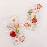 押し花　フルーツ　スマホケース　iPhone アンドロイド　機種対応可能　いちご&ホワイト　スマホカバー