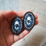 ＜完成品＞秘密の花園（青）【刺繍のピアス】