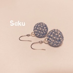 水色×白　ビーズボール　ピアス・イヤリング