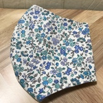 【接触冷感】【少し大きめ】小花柄の立体型COOL夏マスク（濃い青）