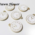 【B-2488】20pcs　時計（両面）　17×15mm　ホワイト　カン付き　チャーム