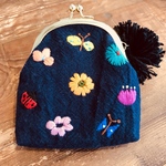 マチ付きフラワー刺繍ガマ口財布