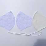 刺繍生地　大きなマスクキット　マスク1枚分😷裏面ダブルガーゼ　ノーズワイヤー(代用品)付き　ゆったり大きめサイズ　あるだけ❣️