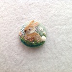 リネンと羊毛の野原の子うさぎのヘアゴム or ブローチ