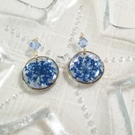 お花のおはじきピアス、イヤリング (青)