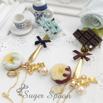 K16GP Fork & chocolate banana long necklace
