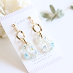 【受注作成】大振りパープルのくねくねピアス/イヤリング　blue