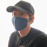 おしゃれブルーデニム　レザースエードタグ付き　大人サイズ、男女兼用