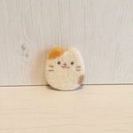 再販＊ねこさんのブローチ(ぶち柄)