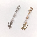 【再販】細身の猫チャームとパールビーズのマスクアクセサリー
