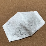 大きめ♪ふんわり刺繍のコットンの布マスク