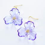 バイオレットの花　ピアス　/　イヤリング