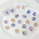 小さなお花のピアス/イヤリング 