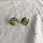 向日葵とかすみ草　刺繍イヤリング／ピアス