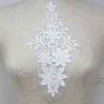 チュール刺繍モチーフ 1枚 花 スパンコール付き 白 (MFLB42WHSASP)
