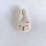 うさぎ　刺繍ブローチ✴︎うさこ✴︎