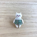 子猫のブローチ