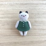 猫のブローチ