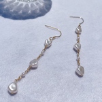 【ノベルティあり❤︎】変形パールの連なるピアス
