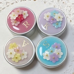 再販☆選べる4カラー☆イニシャル入り！petit flowerブーケアルミ缶ピルケース