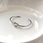 シルバー 結び目バングル