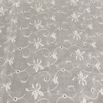 送料無料／インド綿レース花刺繍・柔らかコットン布  巾68cm 長さ50cm  Ｎ