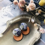 ウッド×リネンの花柄ボタニカルピアス