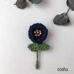 まるいお花のブローチ＊紺