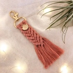 マクラメ  キーホルダー　キーチャーム　シェルチャーム付き ❷