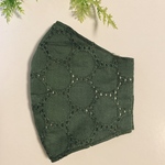 【残りわずか】カーキ★普通サイズ★さらし裏地で夏も快適！夏用マスク　刺繍マスク