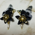 new!! シフォン蝶々とお花のピアス