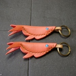 限定品★ピンクの革魚キーホルダー