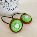 キッズのヘアゴムフルーツシリーズ★キウイのくるみボタン(２コセット)
