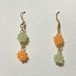 【再販×2】金平糖チャーム(オレンジ&グリーン)のイヤリング ｏｒ ピアス