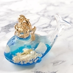 ☆夏の新作☆海を泳ぐ爽やかなくじらのレジンのキーホルダー