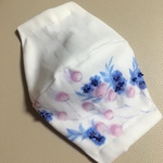 赤い実のマスク