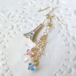 エッフェル塔のアシンメトリーピアス（パステル）★ゴールド