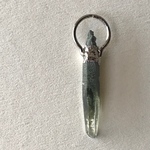 ガネーシュヒマール産クローライト水晶ペンダントネックレス