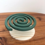 木の置物 【蚊取りま線香】