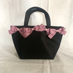 SALE!!ピンクリボンの保冷保温黒バッグ♡クーラーバッグランチバッグお弁当バッグ保冷バッグリボンバッグ