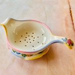 小花のティーストレーナー（茶こし）