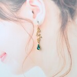 ボタニカルのフラワーＢとスワロのティアドロップ（5色）♡ピアス・イヤリング♪【K18・14kgf対応】